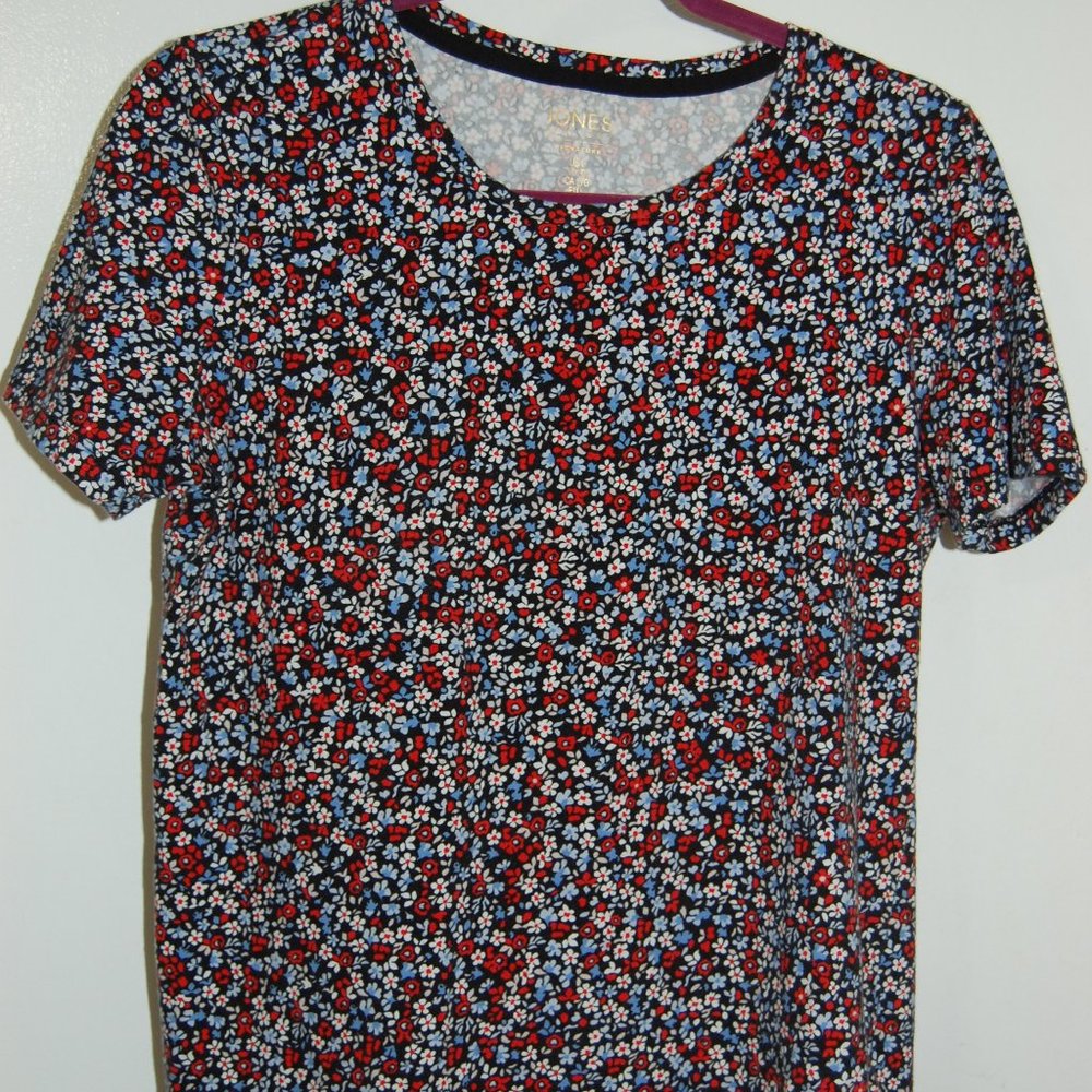 Jones New York Signature, floral t-shirt